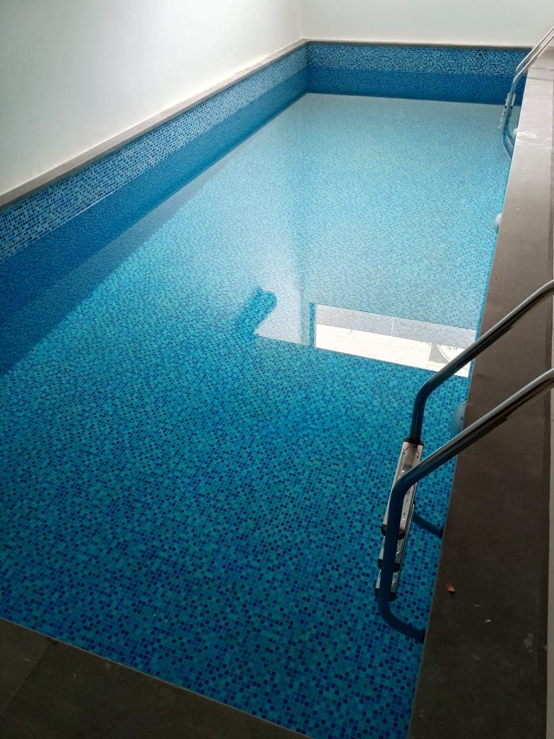 Pool Tiling & Finishing